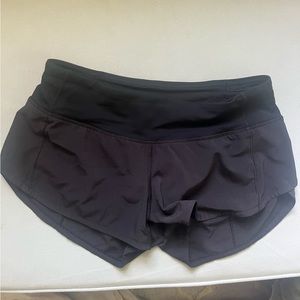 Lululemon 2.5 inch Speed Up Shorts Size 2